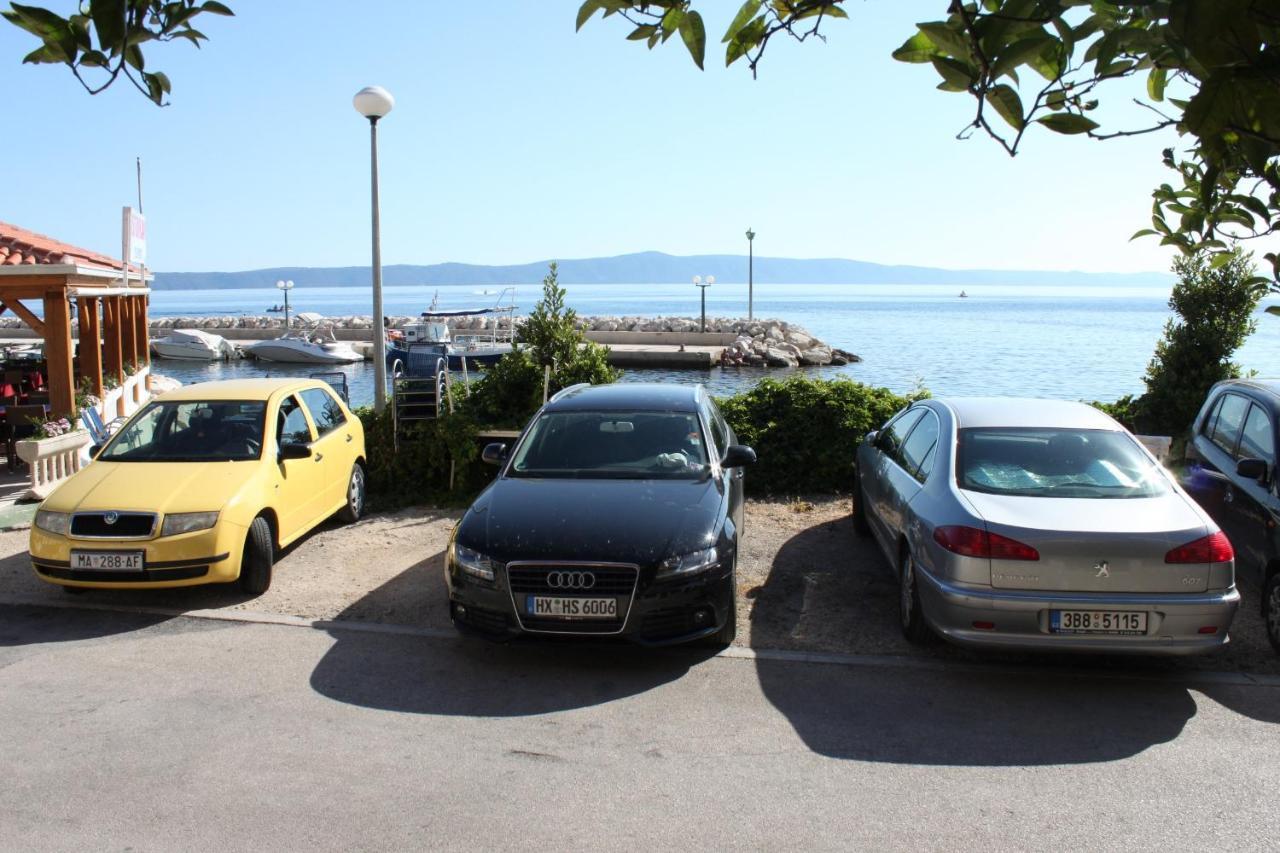 Apartments By The Sea Podgora, Makarska - 6788 Dış mekan fotoğraf